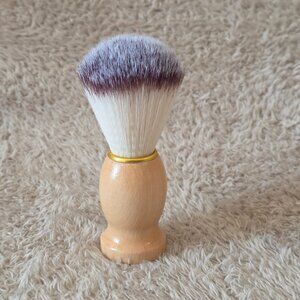 Soft synthetic shaving brush – wood handle, 24 mm
